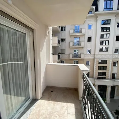 2+1 Center Of Apartment *