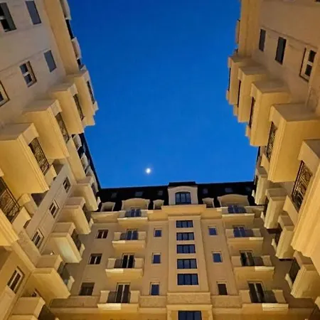 2+1 Center Of *